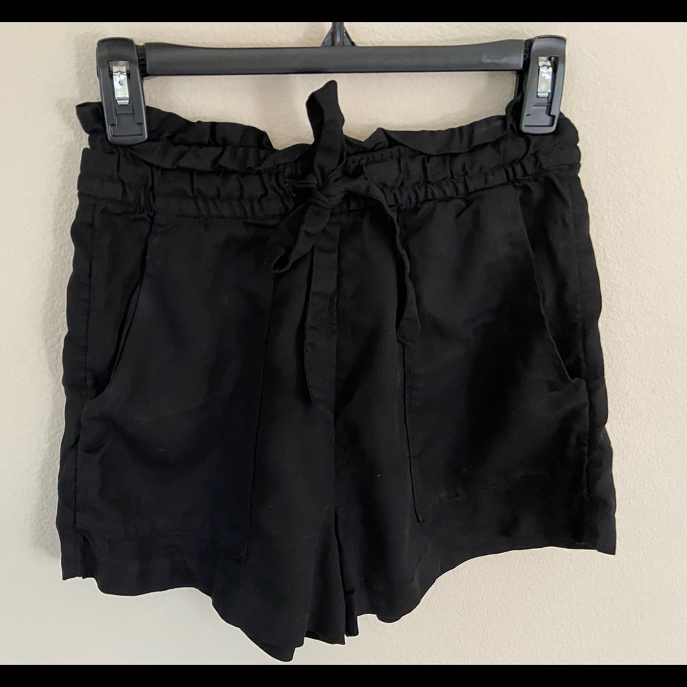 Flows black shorts